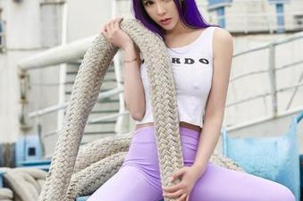 就问你们猜猜——沉默游戏里，爱丝的福利图包可以藏多深？