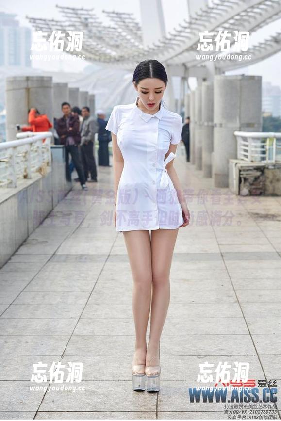 AISS爱丝(黄金版) - 西雅带你看全套女骑士写真，剑不离手但时尚感满分。