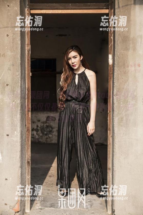 GIRLT果团网 - 下载何梦兮Stacy透明写真，这不仅仅是看，更是一种享受，一种迷茫的享受……