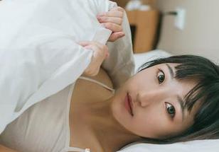 GIRLT果团网 – 你以为黑丝只是个小调调？龚玥菲的图册让你彻底上头，免费领噢！