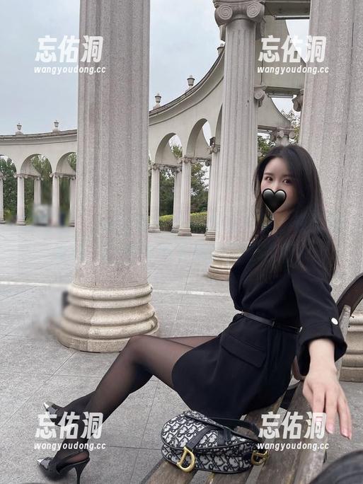微密圈 - July芝岚反差御姐全集：看原图发现，让我停不下来的四个表情！