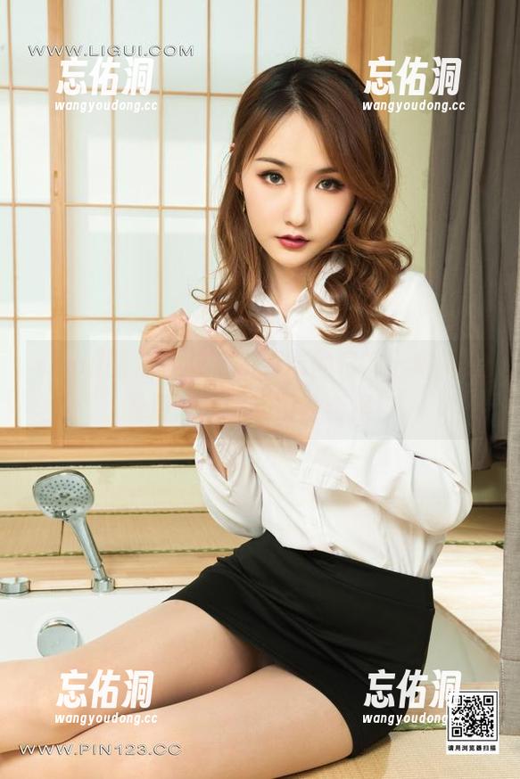 Ligui丽柜 - 再见，乏味的日常；咱们来看费洛的皮衣照片合集！