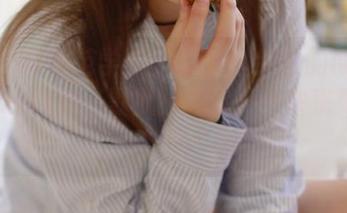 MFStar模范学院 – 高清壁纸里的NaNa_baby妹妹，默默提醒你——快来更新一下吧！