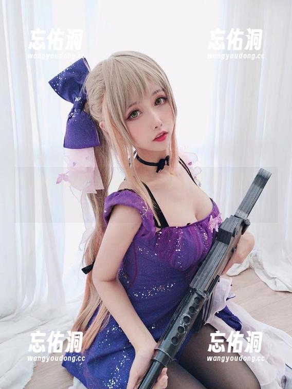 Momoko葵葵的《爱宕》，原图一看简直想给她加杯咖啡！
