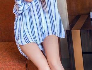 TouTiao头条女神 – 谁能拒绝张蓝欣的天台美图？当时我就震惊了！