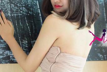UGirls尤果网 – 曼妮儿和她的自拍大作，一张一张都藏着小心思