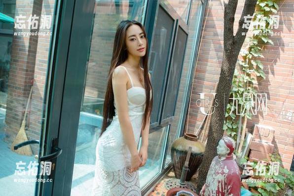 UGirls尤果网 - 不再卖萌，谭晓彤的粉色合集竟然另有隐情。