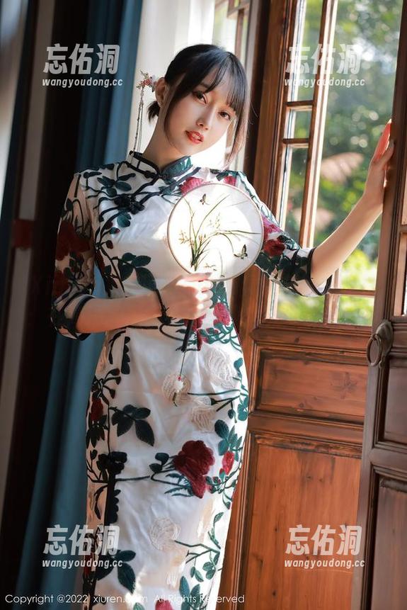 Xiuren秀人网 - Carol周妍希的牛仔裤：在高清图册里，撩到我想买一条的地步