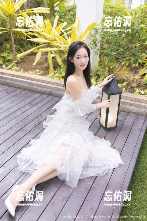 Xiuren秀人网 - 在线图集：夏诗雯Sally的白色时刻，预备好你的“哦耶”表情包了吗？