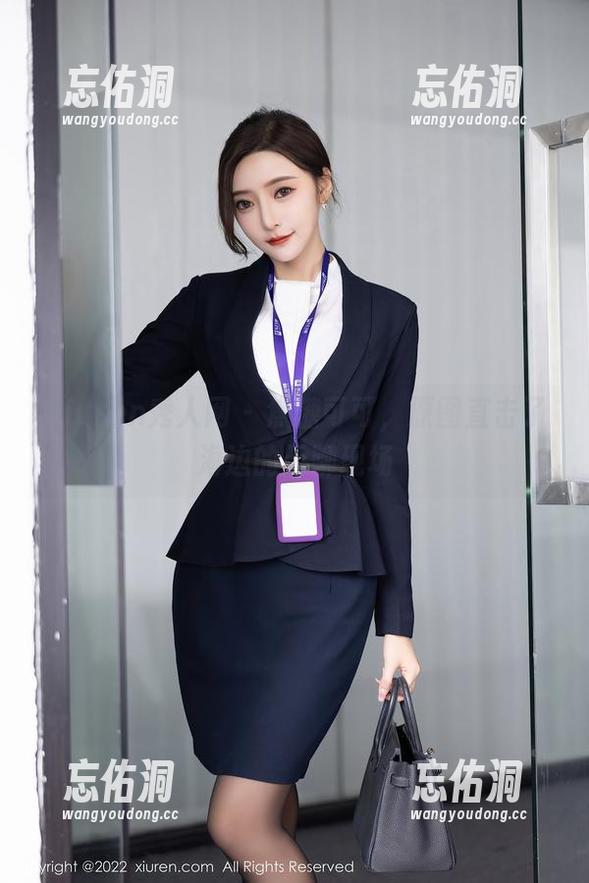 Xiuren秀人网 - 焦糖可可，原图直击了海边的无聊现场