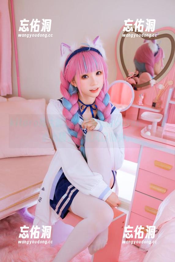 kitaro绮太郎在婚纱里变身coser，一不小心捅了一道风口浪尖。