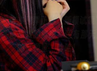 pans – 这才是真正的“新模试镜”：雨涵在镜头前爆发的喜感，还有那无法估算的资源量，哈哈！