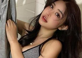 微密圈 – 于芷晴的粉白内衣写真，给人一种不真实的感觉，究竟是我太贪心了么？