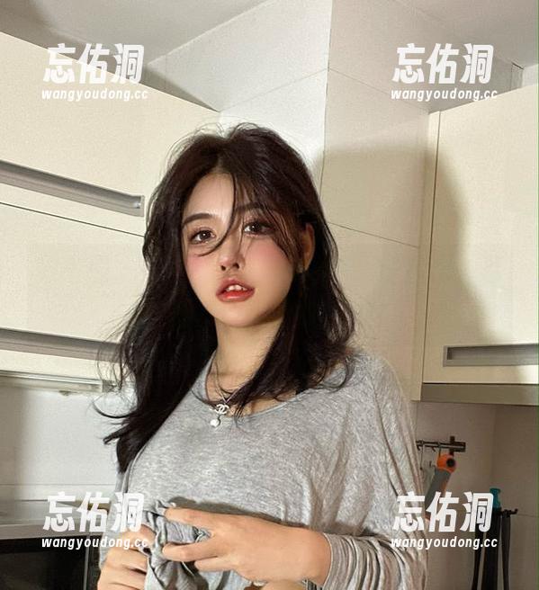 微密圈 - 于芷晴黑色写真集，精选出一帮低调奢华的黑衣怪咖！