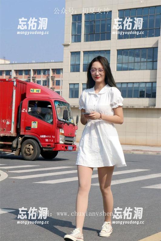 初夏女神 - 依依与她的邻家气质：商场的神奇作品合集，东逛西游！