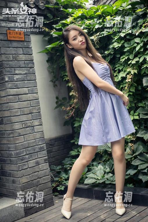 头条女神 - 如果说黑色是经典，那筱溪的私拍原图也是种“经典中的经典”。