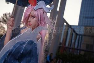 高跟鞋作品，奶狮不咬人好像总是把平凡变得不那么平凡。