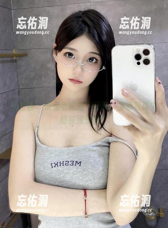 微密圈 - 妮是老虎的牛仔裤,高清写真中的摇滚乐章! 微密圈 - 妮是老虎的牛仔裤,高清写真中的摇滚乐章!
