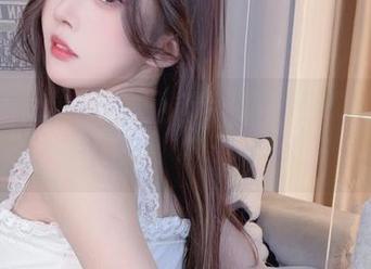 小小奶瓶儿的白色蕾丝照片，更新啦，眼睛不够用啊。