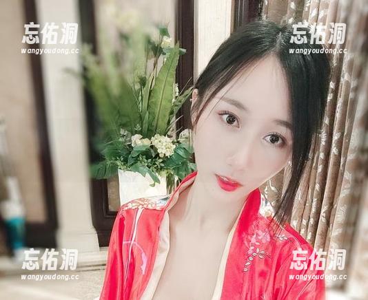 微密圈 - 小玉吃果冻的办公室，精选合集——是我看错了，还是这太美好？
