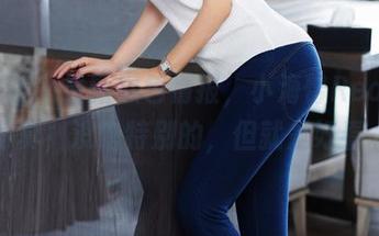 尤蜜荟 – 最新黑色情报，小海臀Rean的写真，没啥特别的，但就是好看。