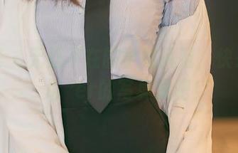 尤蜜荟 – 无处不在的学姐风范，快来下载玥儿玥er的写真集吧！