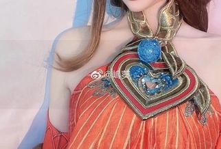 嶋葵的美腿图包更新，腿部的一切都是妥妥的高分，点赞！