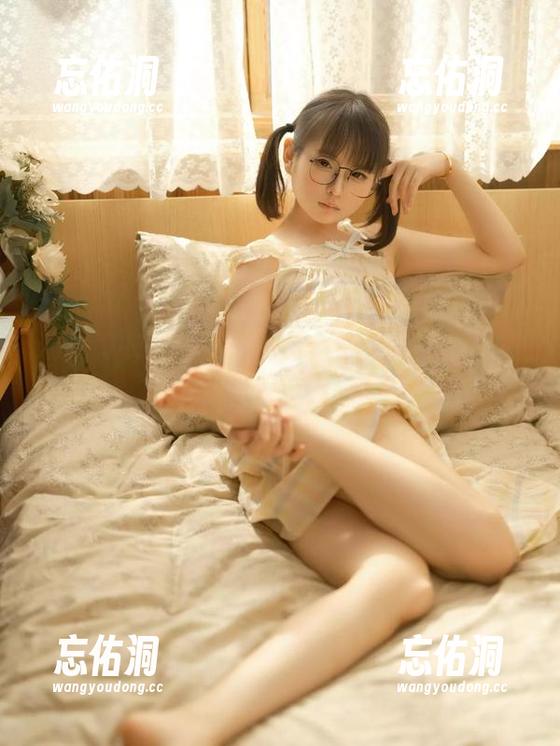 幼水铃衣的周末郊游合集，浪费时间不如下载也好！
