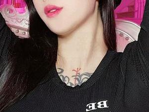 微密圈 – 大胆猜想：张老师的套装会不会引发新的学习热潮？下载试试吧！