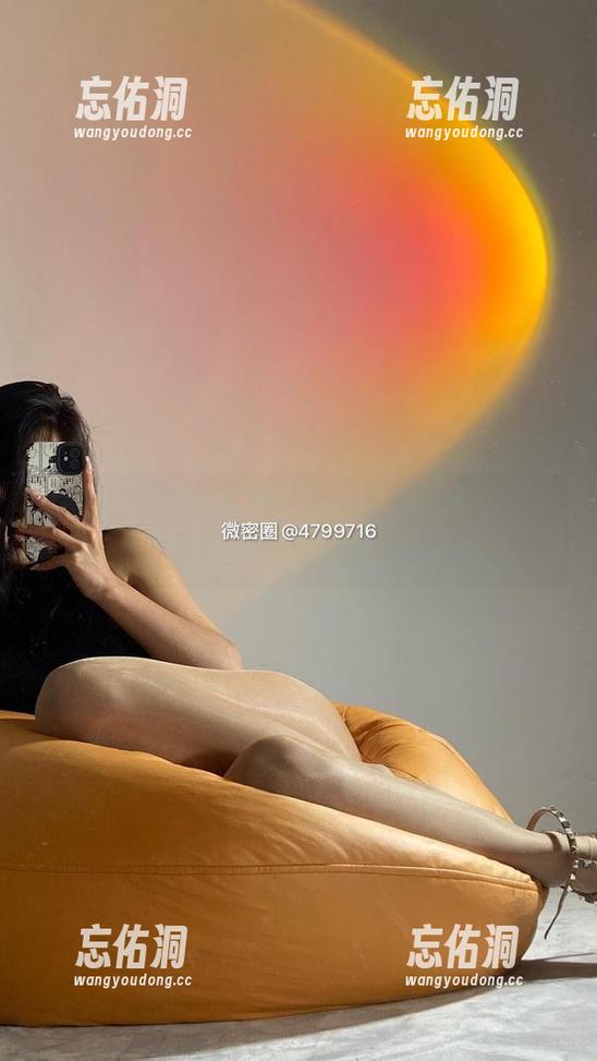 微密圈 - 看徐绾绾yyyy女仆合集，图片里的故事总让人意外