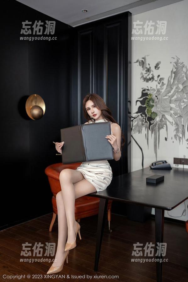 星颜社 - 袁圆的图集：下载后的温柔会不会污染我的手机呢？