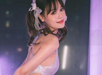 星黛鹿鹿i的写真精选：小僵尸态度满分，我要给满分！