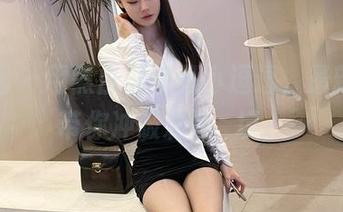 微密圈 – 用黑白解读是小逗逗，最新写真带你冲破彩色囧境。
