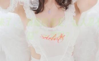 作品来了，桜桃喵的美足，让人忍不住“踩”一脚吗？