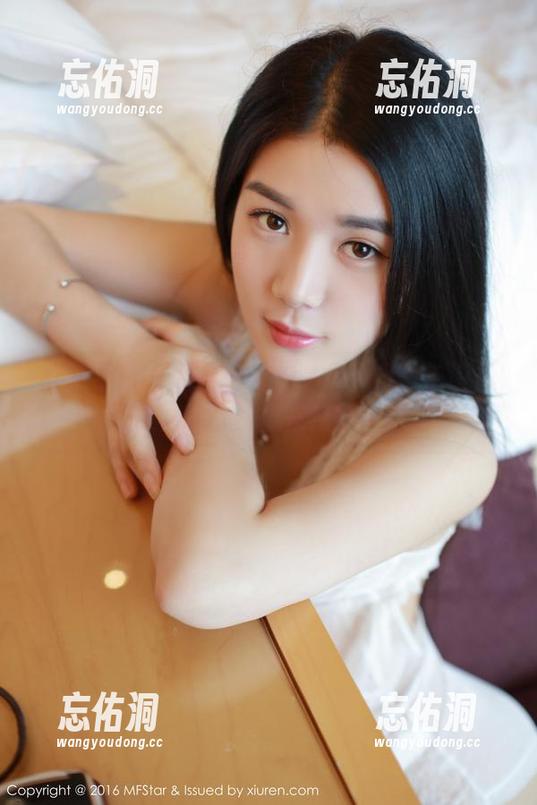 模范学院 - Jennanni_Jen的黑色诗篇，无圣光的旋律在空气中流淌
