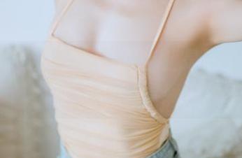 看汪知子这作品，白色岂止是颜色，下载后才见真章！