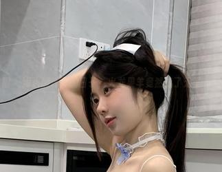微密圈 – 海边懒洋洋的日子，火龙果羊竟然选了无圣光写真。