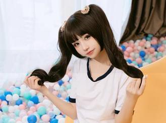 从零开始的爆机少女喵小吉，图包带你领略尴尬时刻的绝美写真！