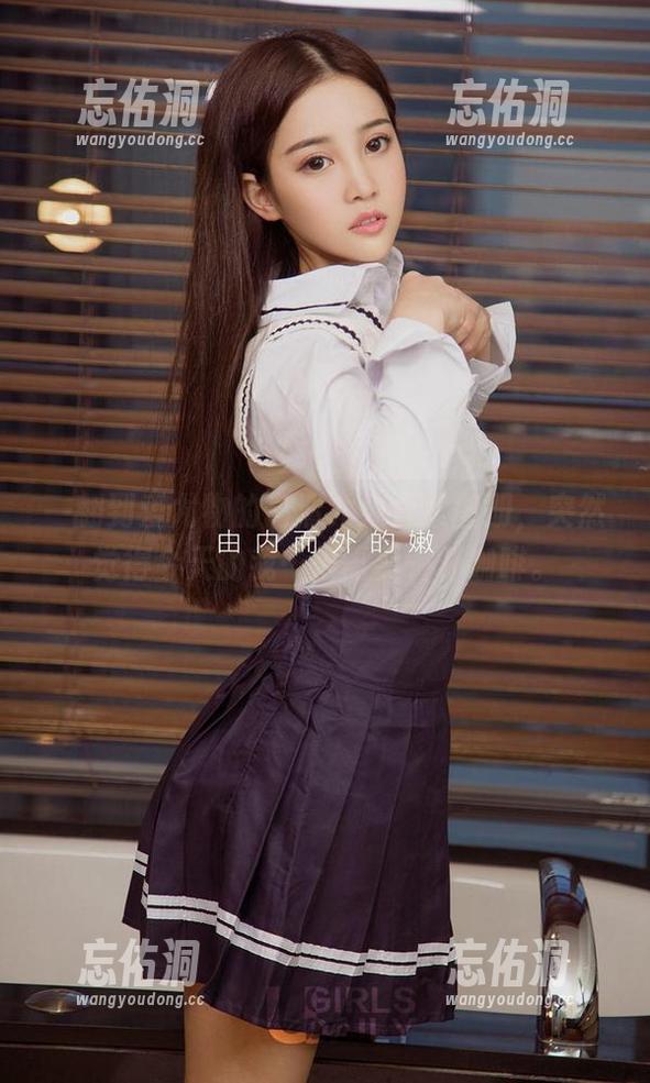 一翻到爱尤物的高清尤果合集图册，突然觉得今天的我…很需要一杯咖啡。