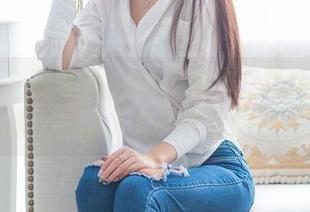 爱蜜社 – 莉娜lena泳池新作，更新的写真集像一场让人心旷神怡的洗礼。