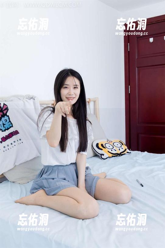 物恋传媒 - 讨厌魔法？看婷婷的清纯图包，分享欢乐时刻