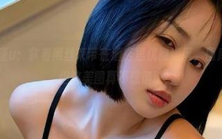 微密圈 – 瑜瑾u：拿着黑丝束带在酒店里优雅如风，图库下载懒得动，但这美图真不想错过！