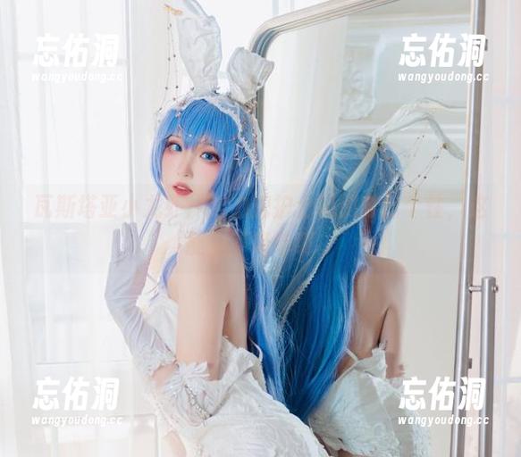 瓦斯塔亚小龙虾:努力把护士制服穿出个性,这能力不简单啊。 瓦斯塔亚小龙虾:努力把护士制服穿出个性,这能力不简单啊。