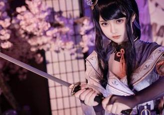看这美图，白莉爱吃巧克力的小舞，根本看不够，真想在旁边给她伴舞，哈哈。