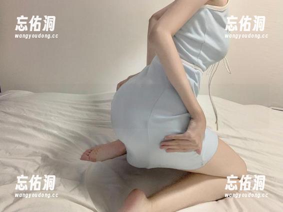微密圈 - 突破常规！相扑猫秘书私拍图集，开启奇幻滑稽之旅。