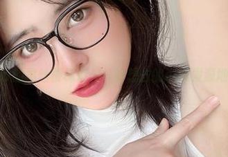 眼酱大魔王w的黑丝楼梯道——好想去的cos发源地，高清捕捉