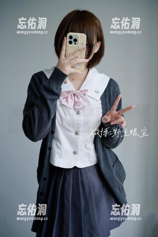 福利写真盘点：眼酱大魔王w与姐姐的趣味搭配