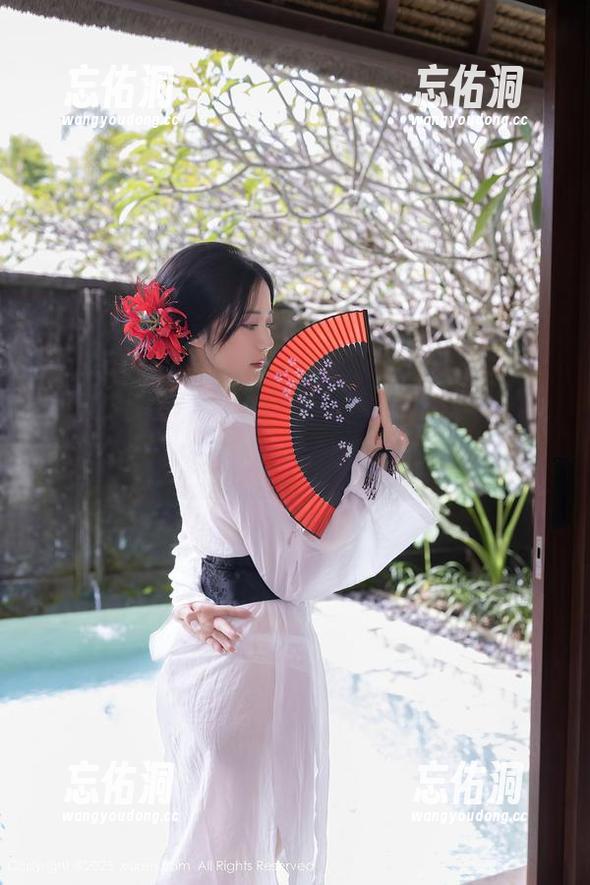 秀人网 - 写真:Erikaki在睡衣下的那点小心思,越看越戳心。 秀人网 - 写真:Erikaki在睡衣下的那点小心思,越看越戳心。