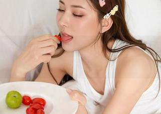 秀人网 – 这短裙系列的九千柒柒，好吧，我承认图包太精致，下载吧！