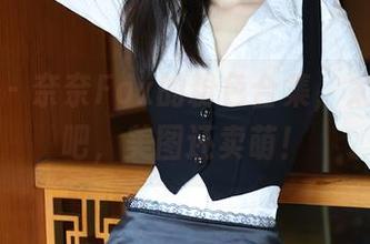 秀人网 – 奈奈Fox的粉色合集，太会拍了吧，美图还卖萌！